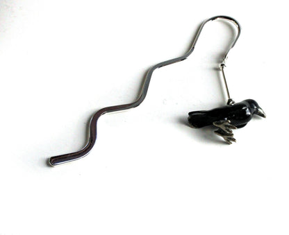 RAVEN BOOKMARK - Beautiful raven metal bookmark with a unique design, ideal for enhancing any reading experience.