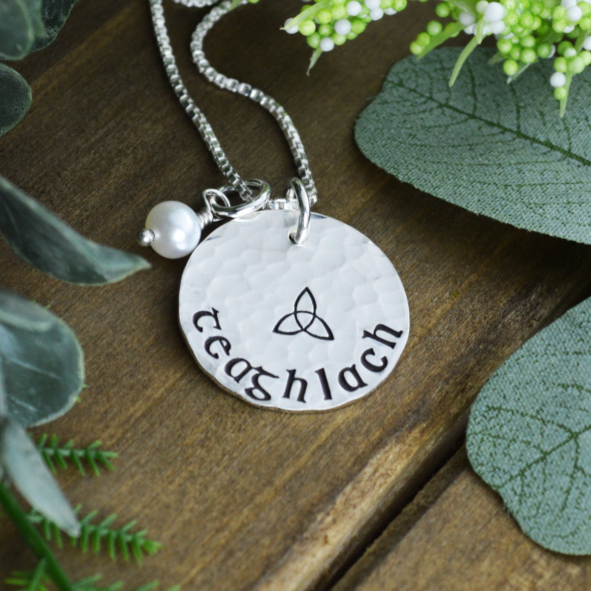 Teaghlach (Family) Necklace with Freshwater Pearl 