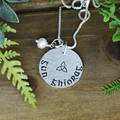 Gun Ghiorag Necklace with Freshwater Pearl 