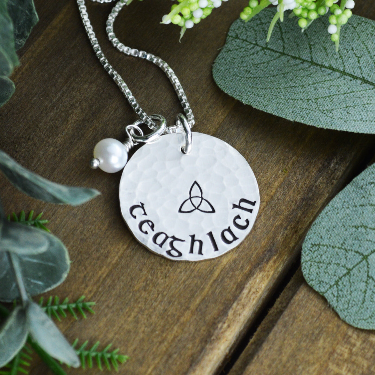 Teaghlach (Family) Necklace with Freshwater Pearl 
