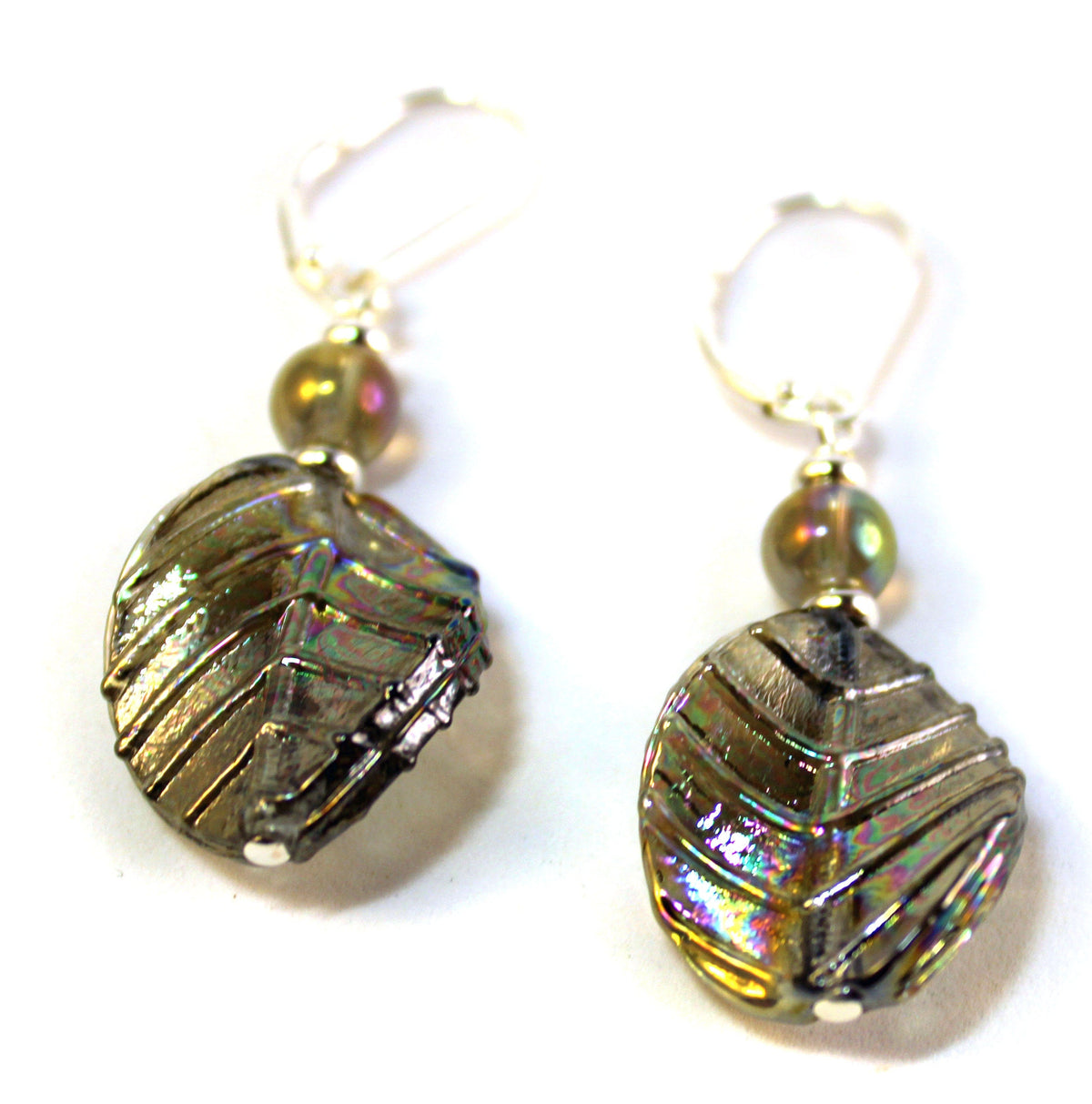 Elegant Crystal Leaf Earrings in gray and pastel tones, featuring an aurora borealis effect, ideal for nature lovers.