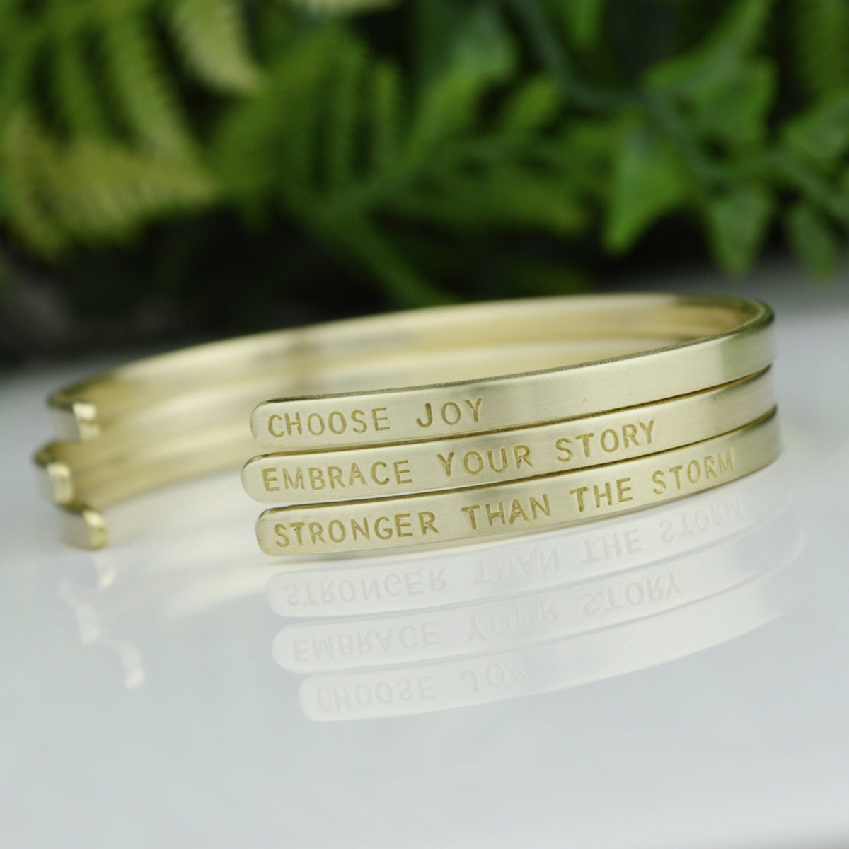 Custom Inspirational Mantra Cuff Bracelet, Personalized Choose Your Quote Cuff Bracelet Word of the Year Encouragement Jewelry