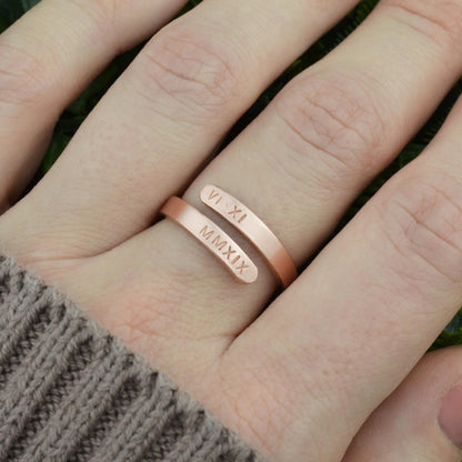 Custom Date Ring, Minimalist Roman Numeral Ring, Personalized Anniversary Ring, Birthday Gift, Mothers Day Gift, Gold or Rose Gold Ring