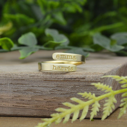 Custom Name Ring, Minimalist Hug Ring, Personalized Initials Ring, Gift for Moms, Mothers Day Gift, Gold or Rose Gold Ring