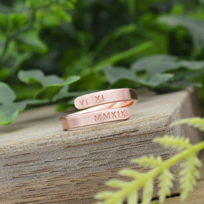 Custom Date Ring, Minimalist Roman Numeral Ring, Personalized Anniversary Ring, Birthday Gift, Mothers Day Gift, Gold or Rose Gold Ring