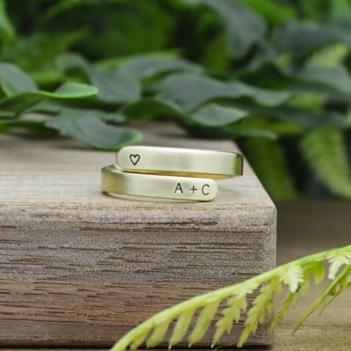 Custom Name Ring, Minimalist Hug Ring, Personalized Initials Ring, Gift for Moms, Mothers Day Gift, Gold or Rose Gold Ring