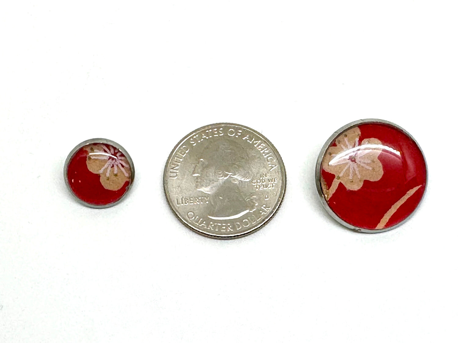 Small Round Buttons - Cream Flowers on Bright Red Background - 12mm