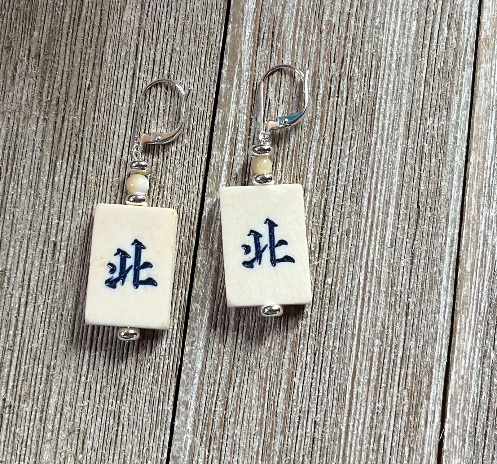 Elegant Mahjong Tile Necklace in Green Dragon style - a stylish accessory for Mahjong enthusiasts