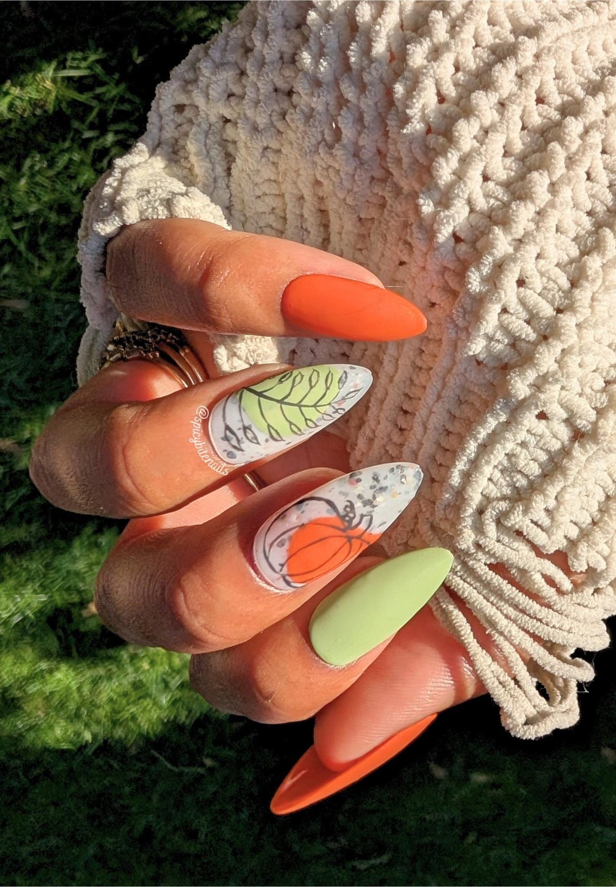 Pumpkin Patch -  Orange, Grass Green and Speckled White Minimalist Fall False Press-On Nail Extensions 10pcs