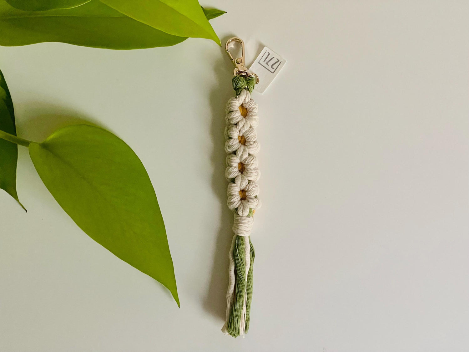 Flower Macrame Keychain: Handmade Boho Bag Charm, Woven Key Accessory, Modern Fiber Art, Gift For Her, Bridesmaid Gift, Party Favor