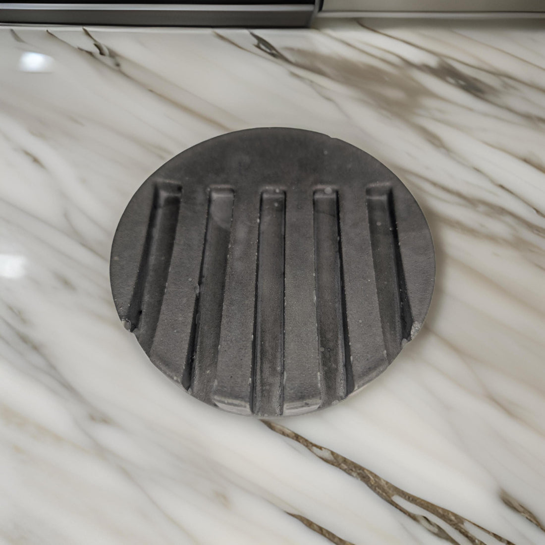 Round Concrete Waterfall Soap Dish