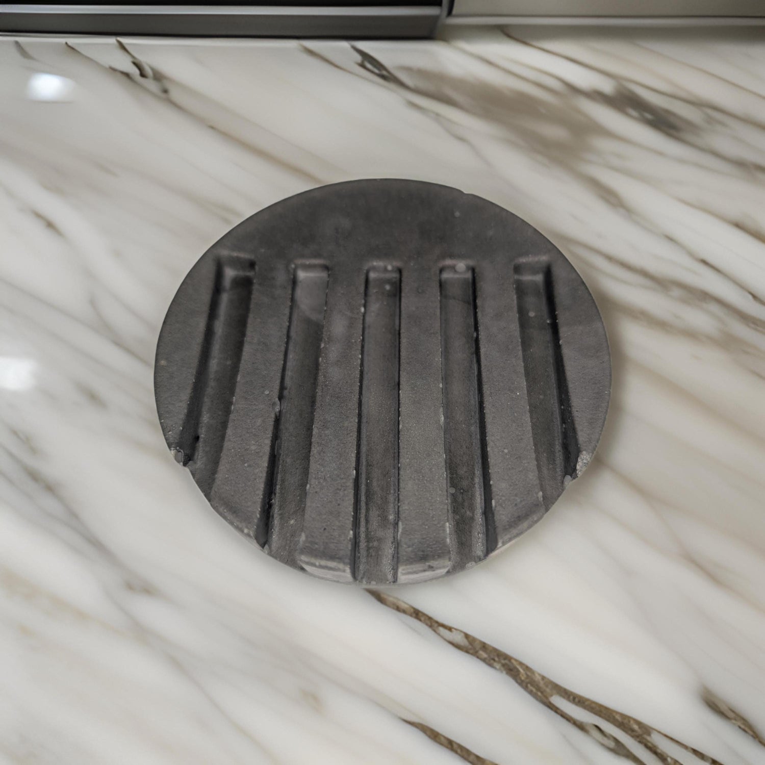 Round Concrete Waterfall Soap Dish