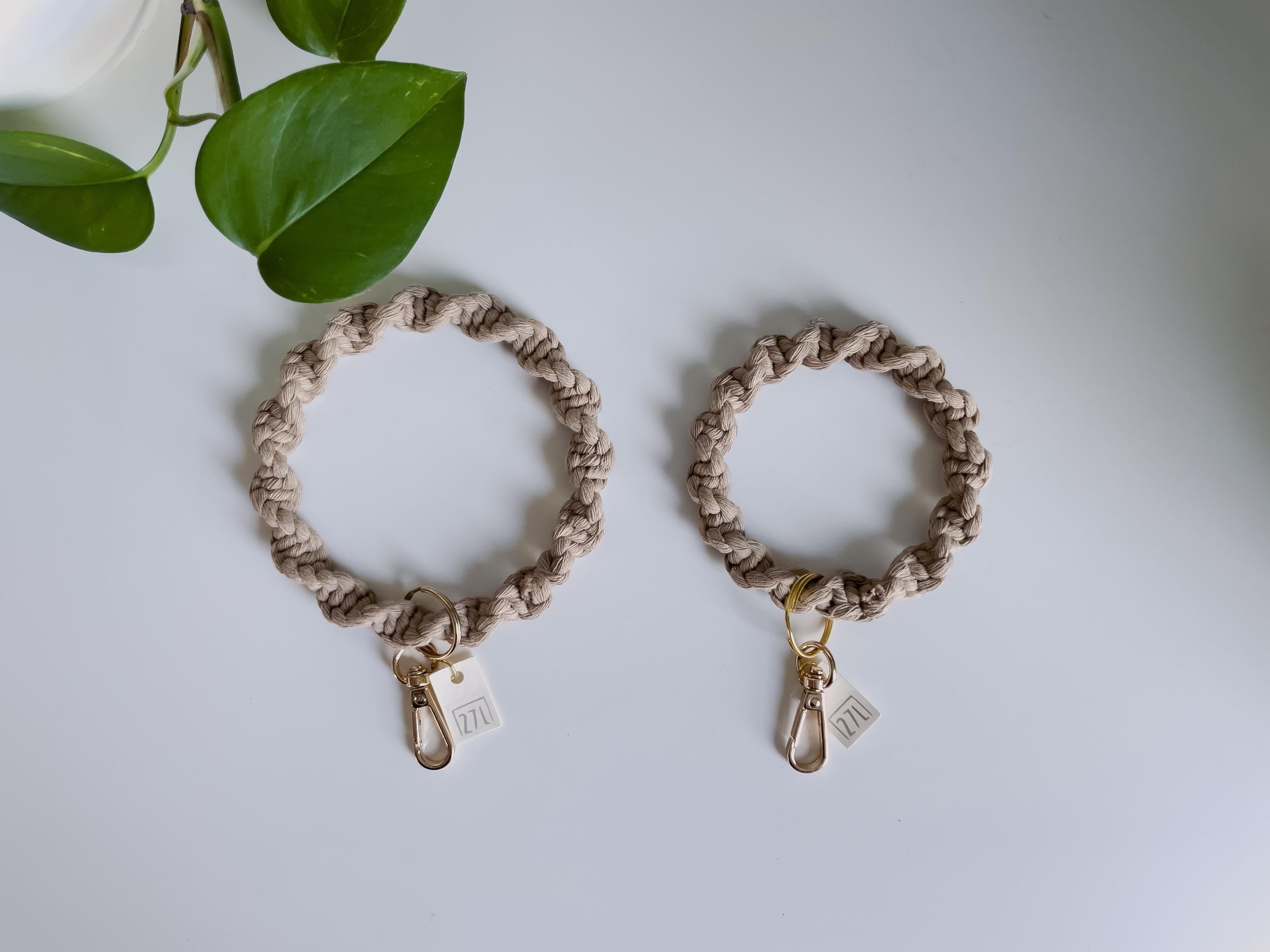 Bracelet Macrame Keychain, Boho, Accessory, Gift for her, woven, party favor, wedding, key charm, Housewarming Gift