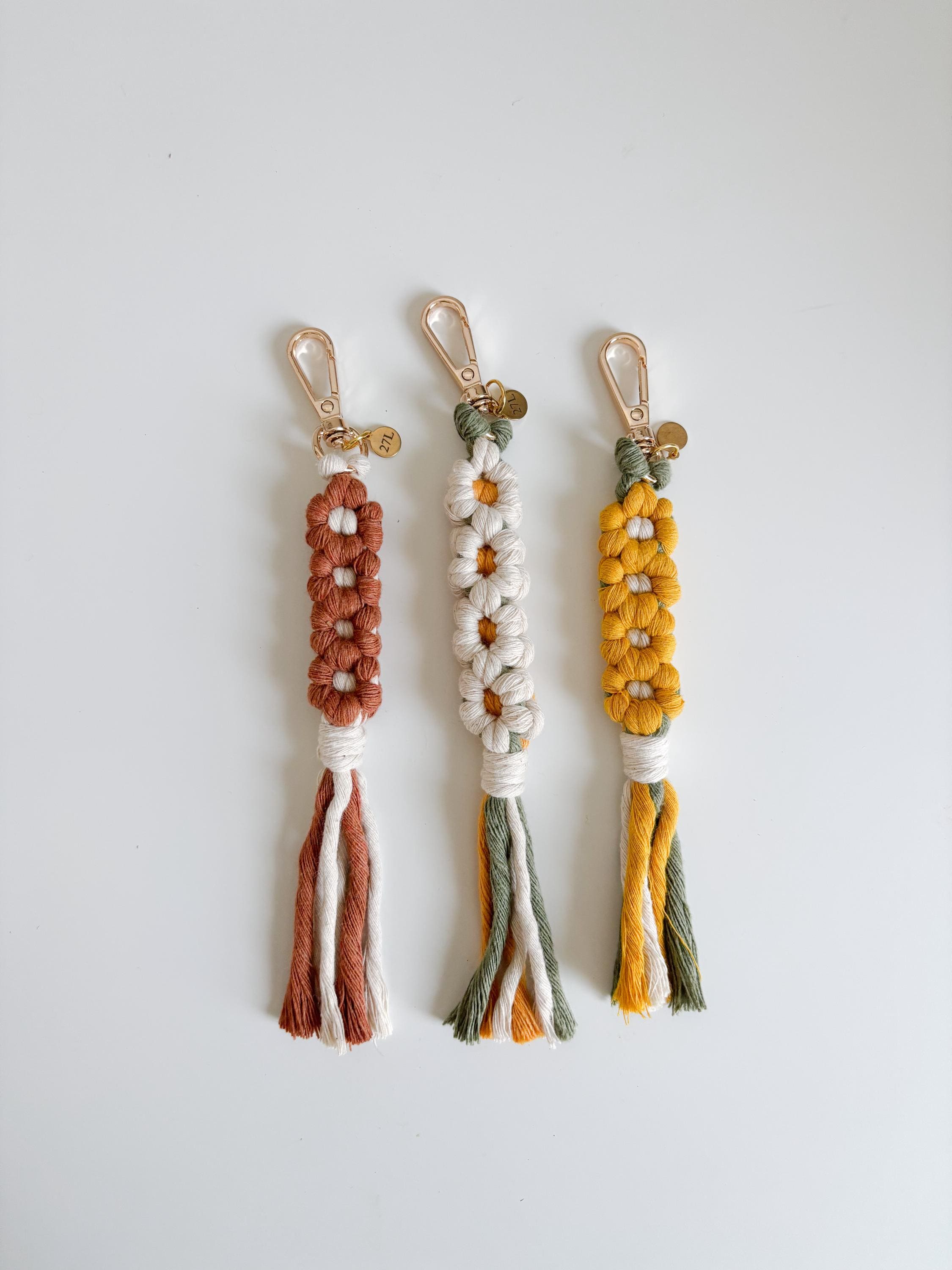 Flower Macrame Keychain: Handmade Boho Bag Charm, Woven Key Accessory, Modern Fiber Art, Gift For Her, Bridesmaid Gift, Party Favor