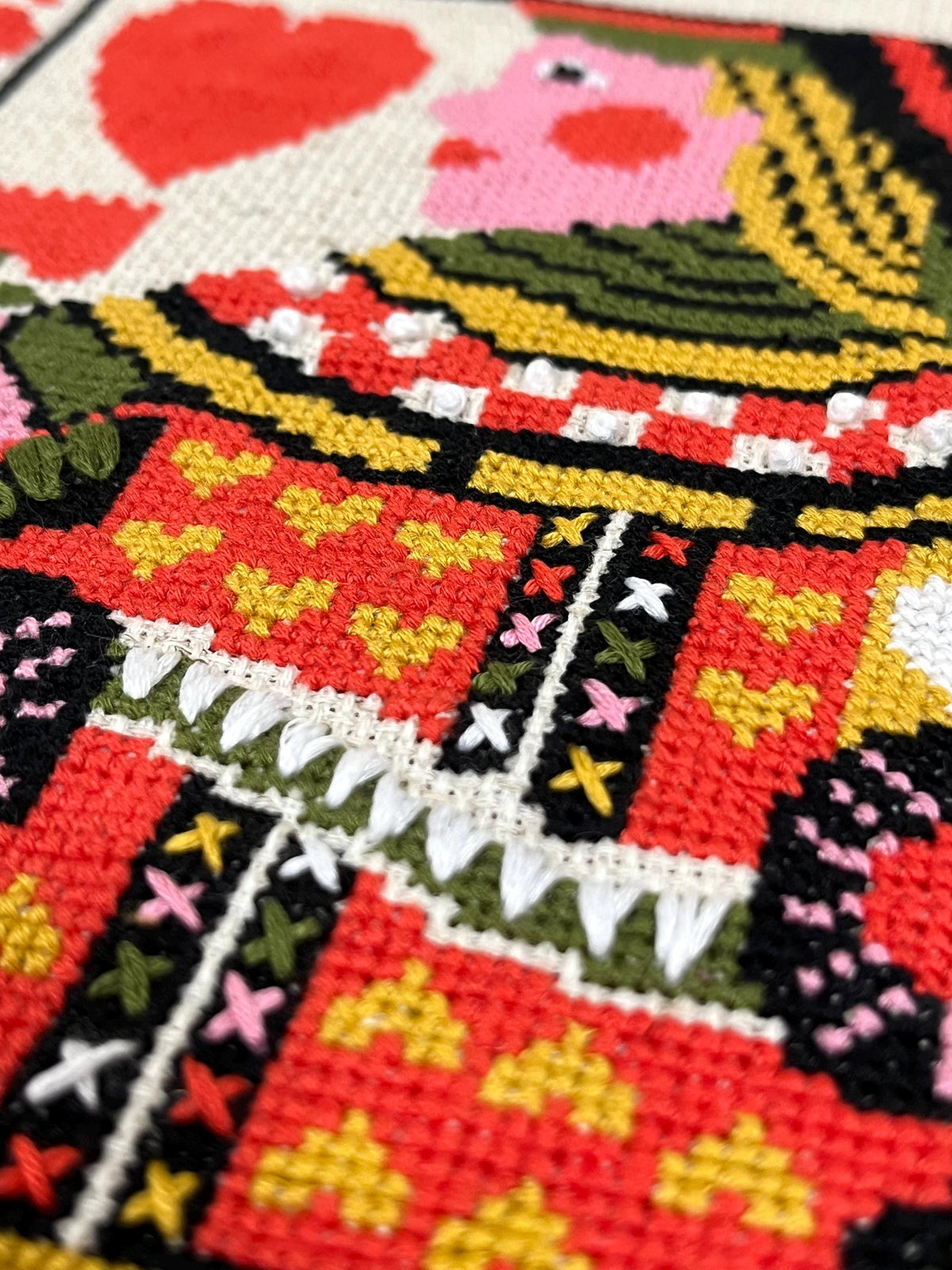 QUEEN OF HEARTS counted cross stitch kit