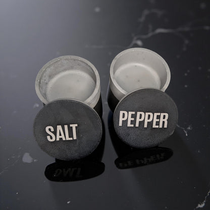 Modern Concrete Salt &amp; Pepper Cellar Set with Lids – Industrial Kitchen Storage