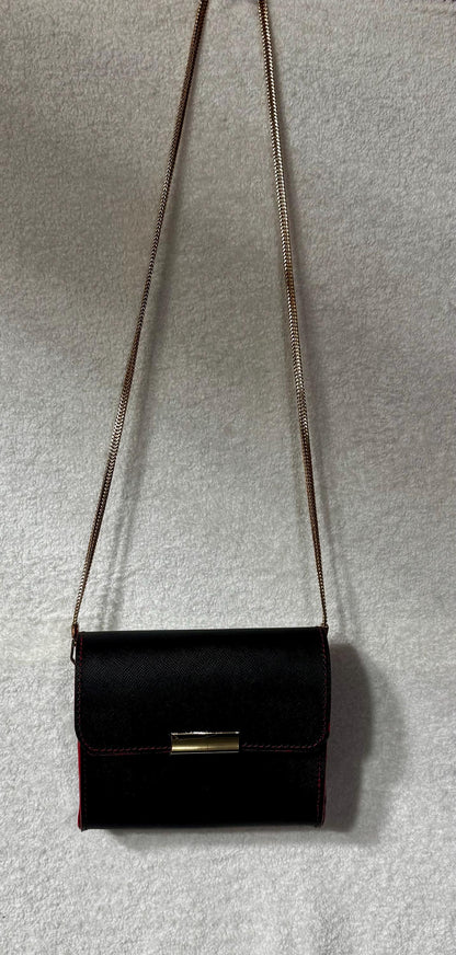 Designer Italian Black and Red Leather Purse with Gold Chain and Magnetic Closure