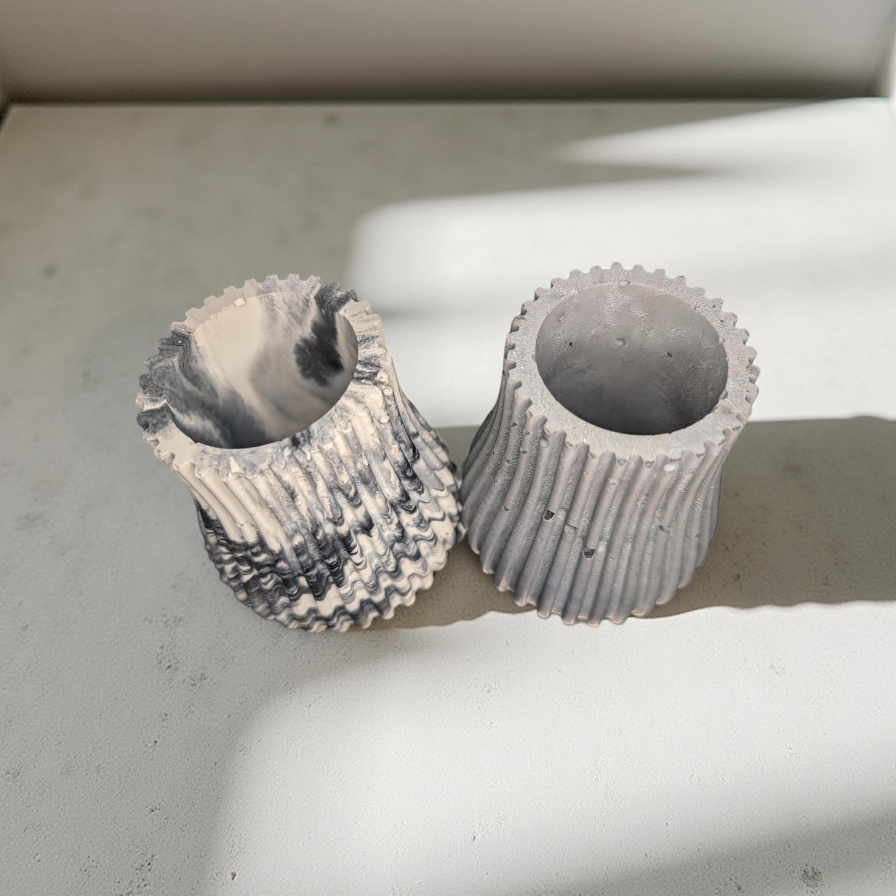 Handmade Ripple Concrete Vase: Modern Fluted Home Decor