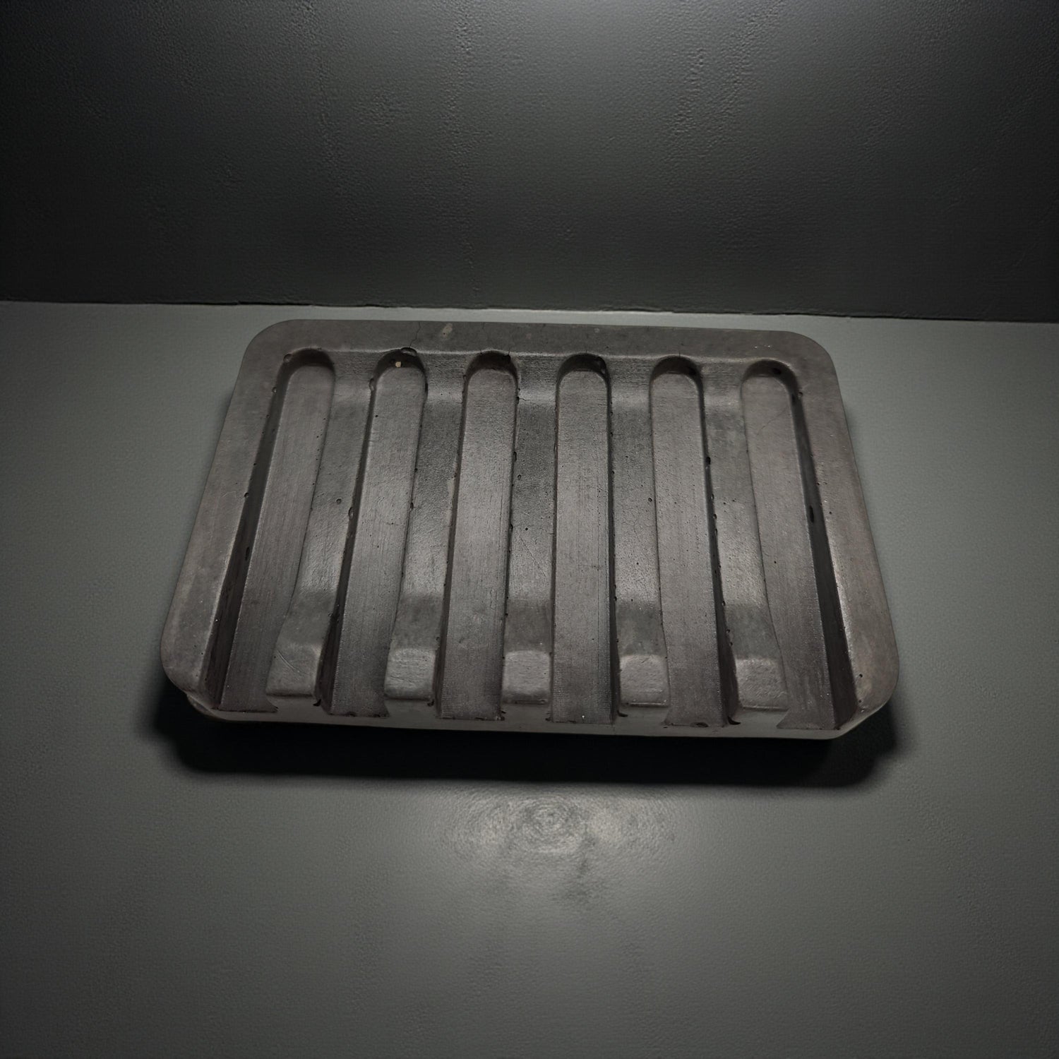 Handmade Concrete Waterfall Soap Dish – Modern Bathroom Decor, Minimalist Sink Accessory, Waterproof Soap Tray, Draining Soap Holder