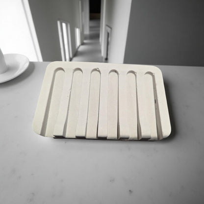 Handmade Concrete Waterfall Soap Dish – Modern Bathroom Decor, Minimalist Sink Accessory, Waterproof Soap Tray, Draining Soap Holder