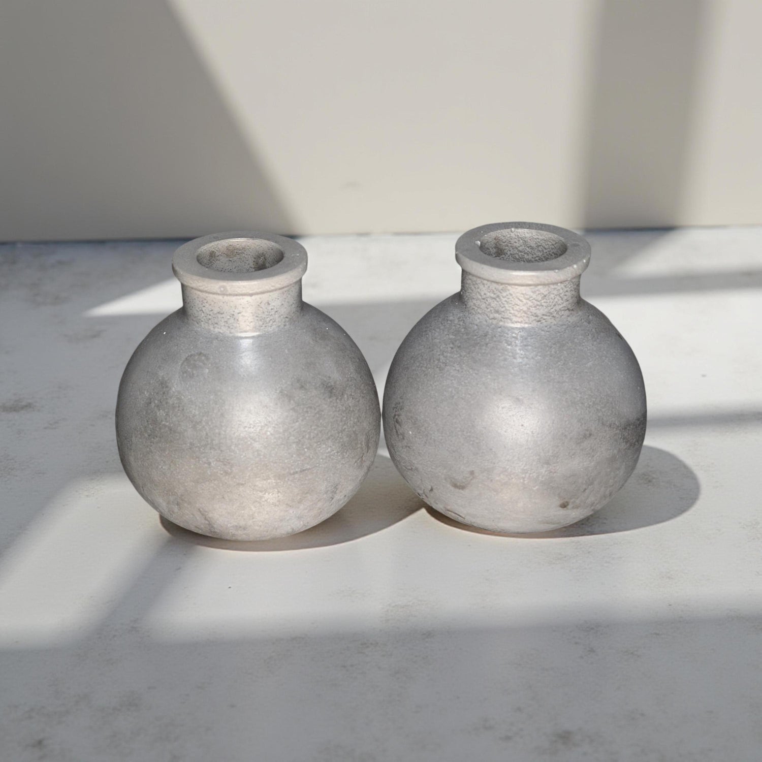Handmade Concrete Bud Vase: Minimalist Cement Decor