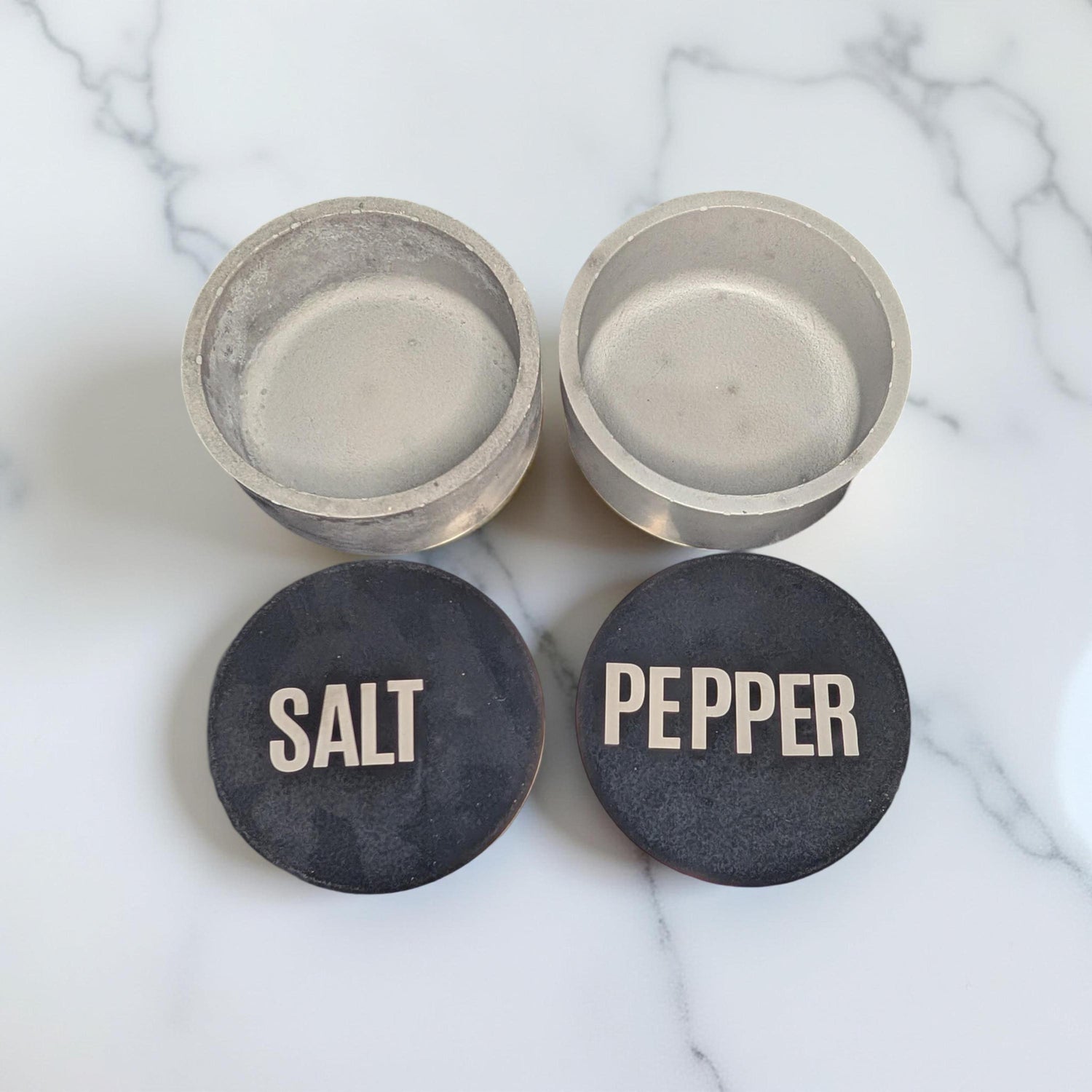 Modern Concrete Salt &amp; Pepper Cellar Set with Lids – Industrial Kitchen Storage