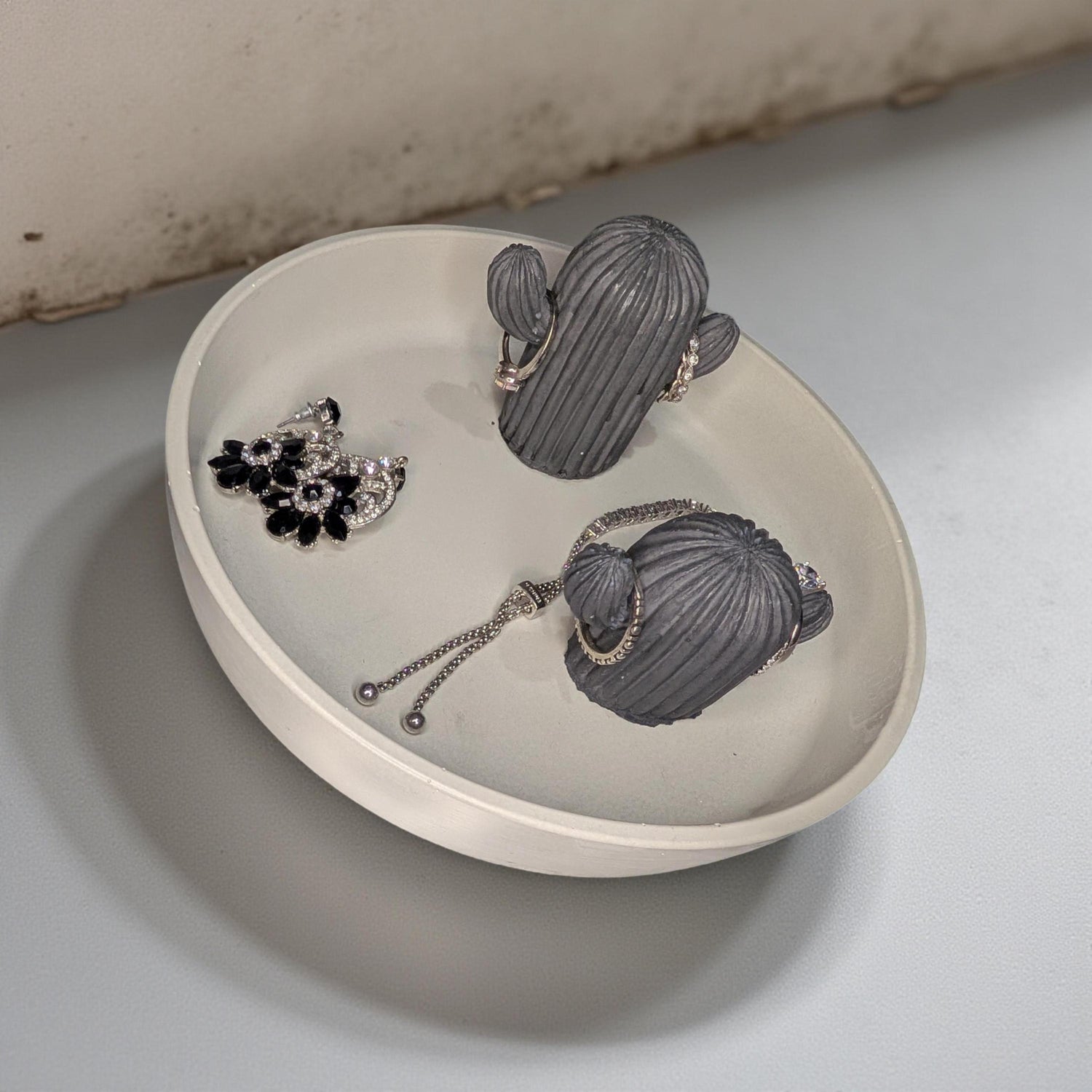 Concrete Cactus Ring Holder Dish – Handmade Jewelry Organizer Bowl | Gift for Her, Bridesmaid Gift, Minimalist Home Decor