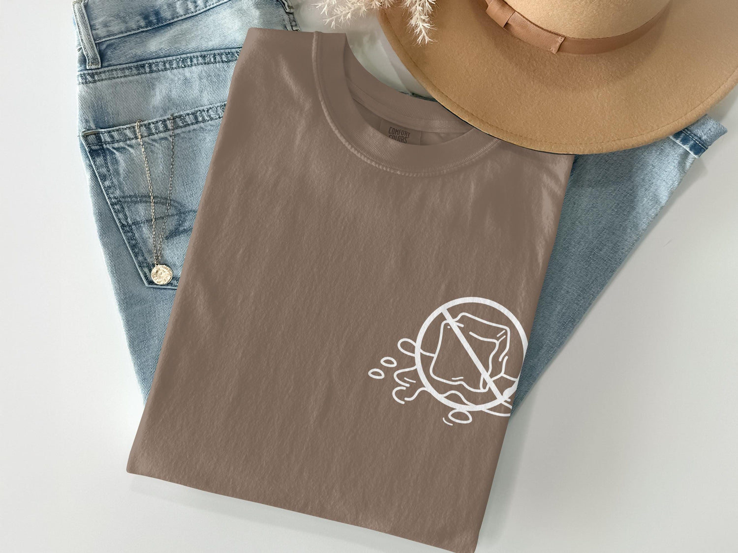 Trendy Graphic T-Shirt, Casual Tee with Unique Design, Streetwear Graphic Tee, Stylish Everyday Shirt, Fashionable Printed Top