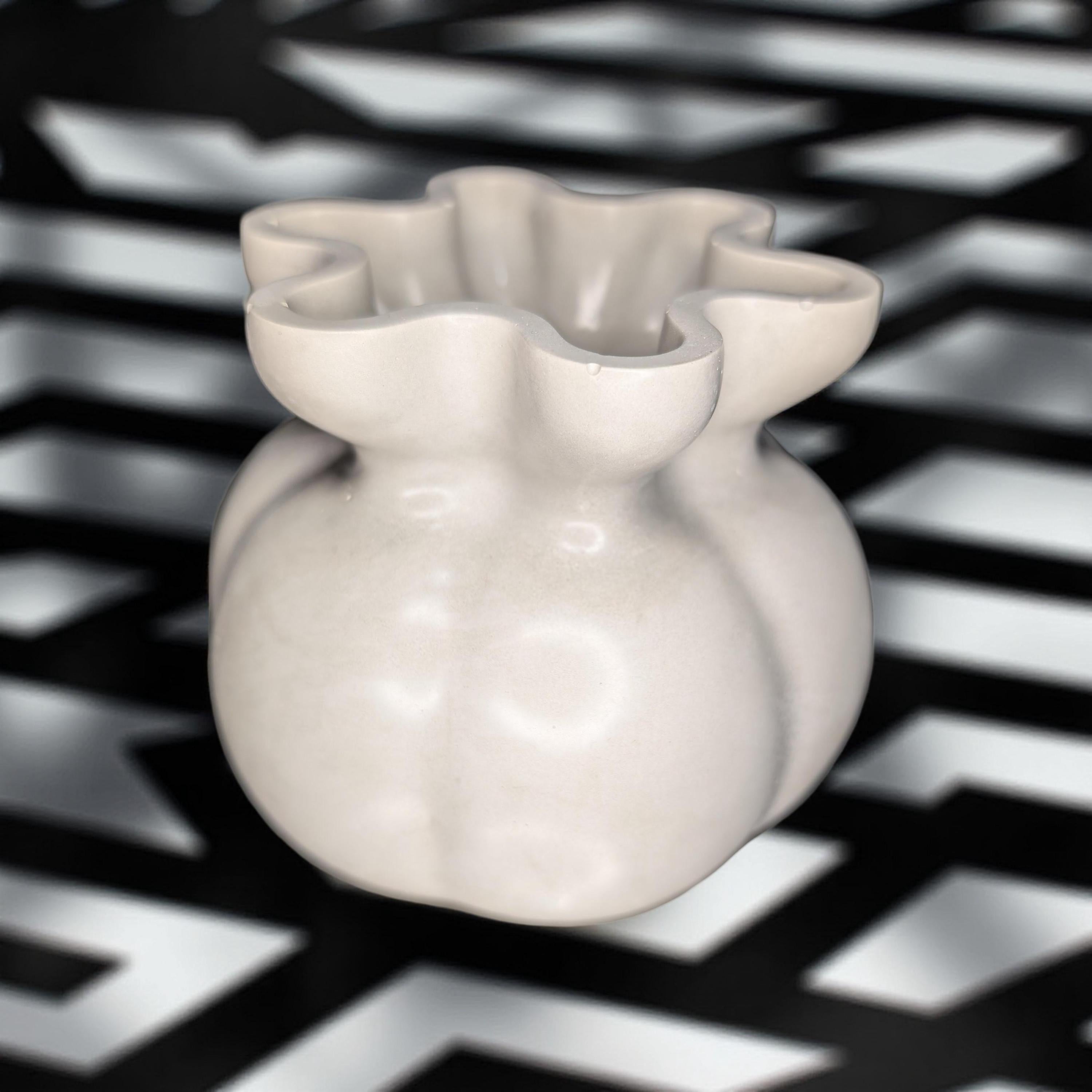 Concrete Bag Vase: Modern Fluted Rim Decor - Grey or Natural