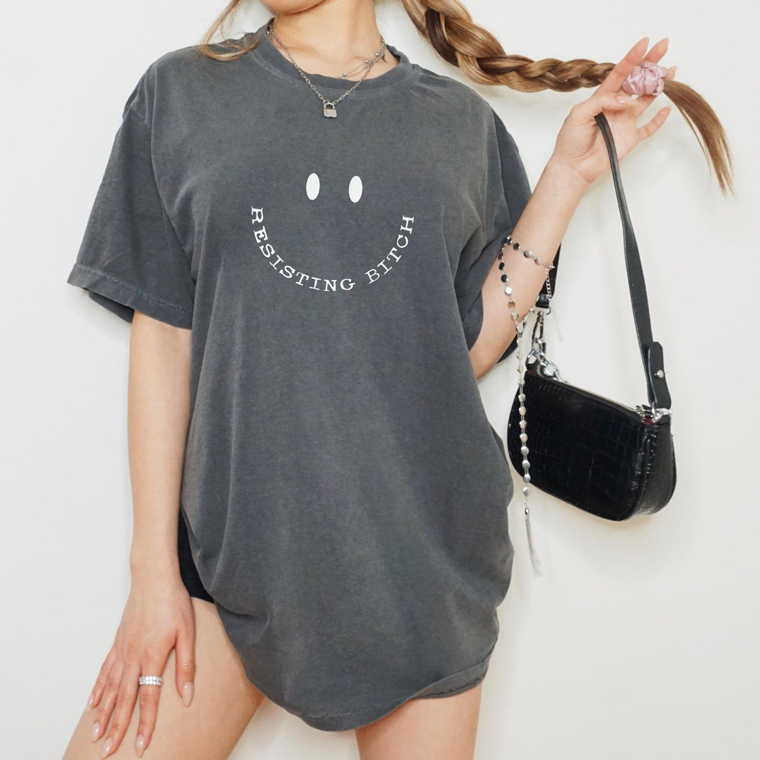 Resisting Bitch Graphic Tee, Oversized Streetwear T-Shirt, Trendy Casual Top, Retro Graphic Shirt, Edgy Fashion Tee