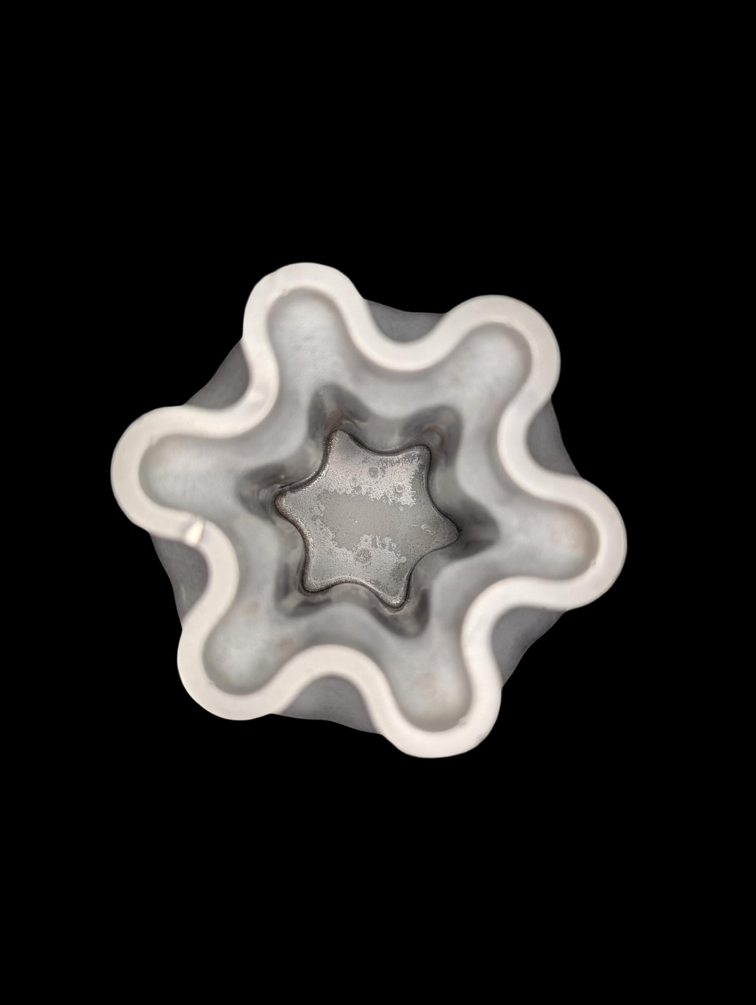 Concrete Bag Vase: Modern Fluted Rim Decor - Grey or Natural