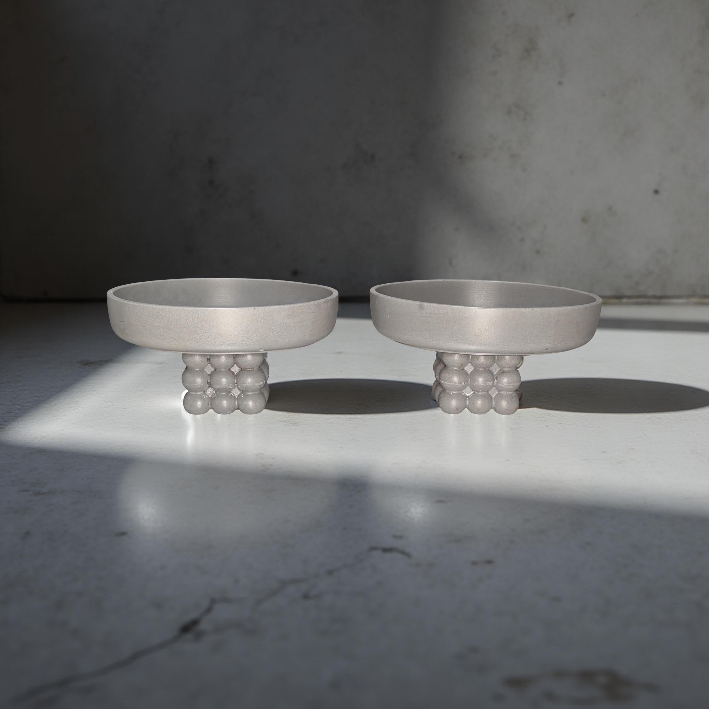 Modern Concrete Pedestal Bowl: Sculptural Orb Base, Minimalist Centerpiece