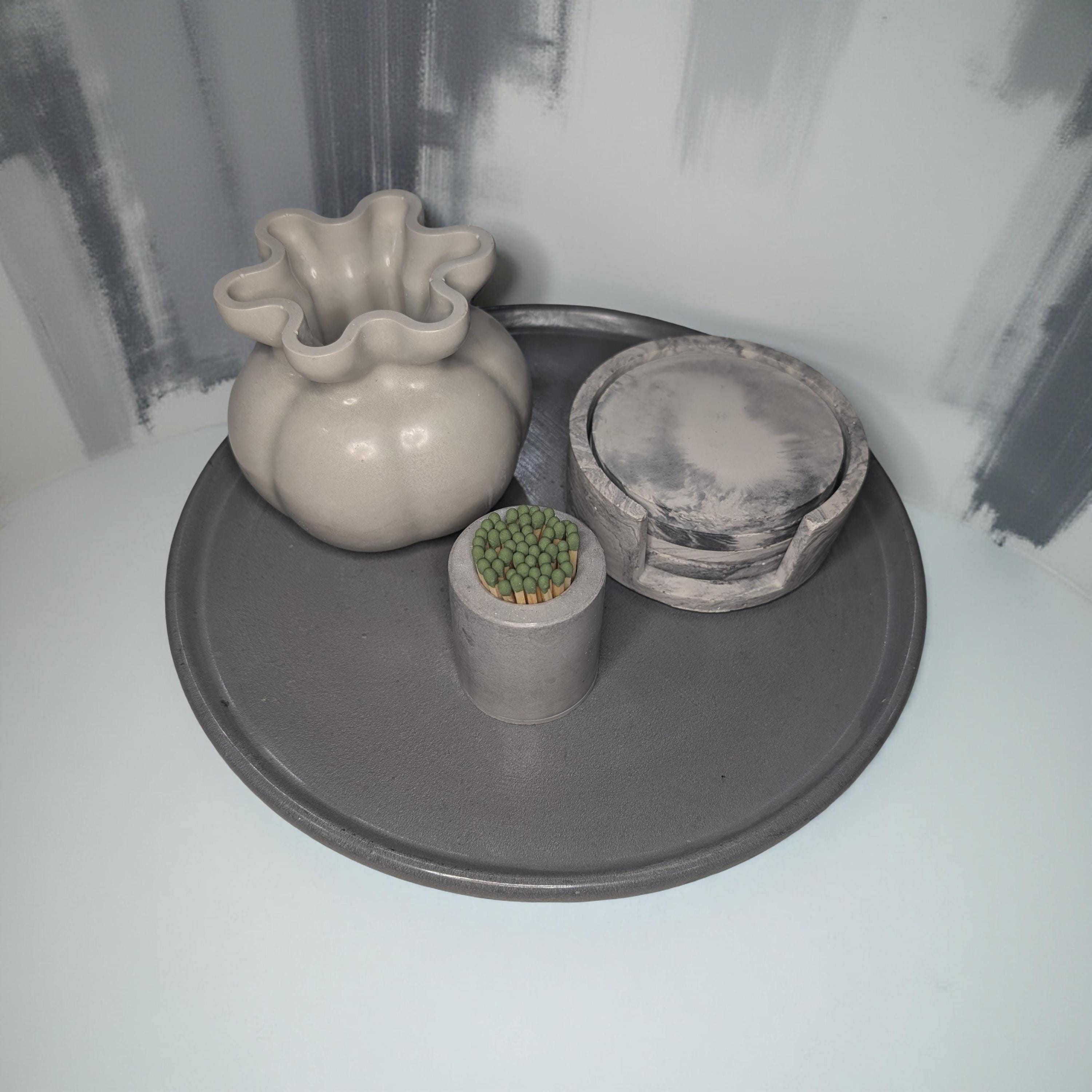 Large Grey Concrete Tray – 10.8 Inch Round Decorative Display Plate – Minimalist Concrete Serving Tray – Modern Home Décor Catchall