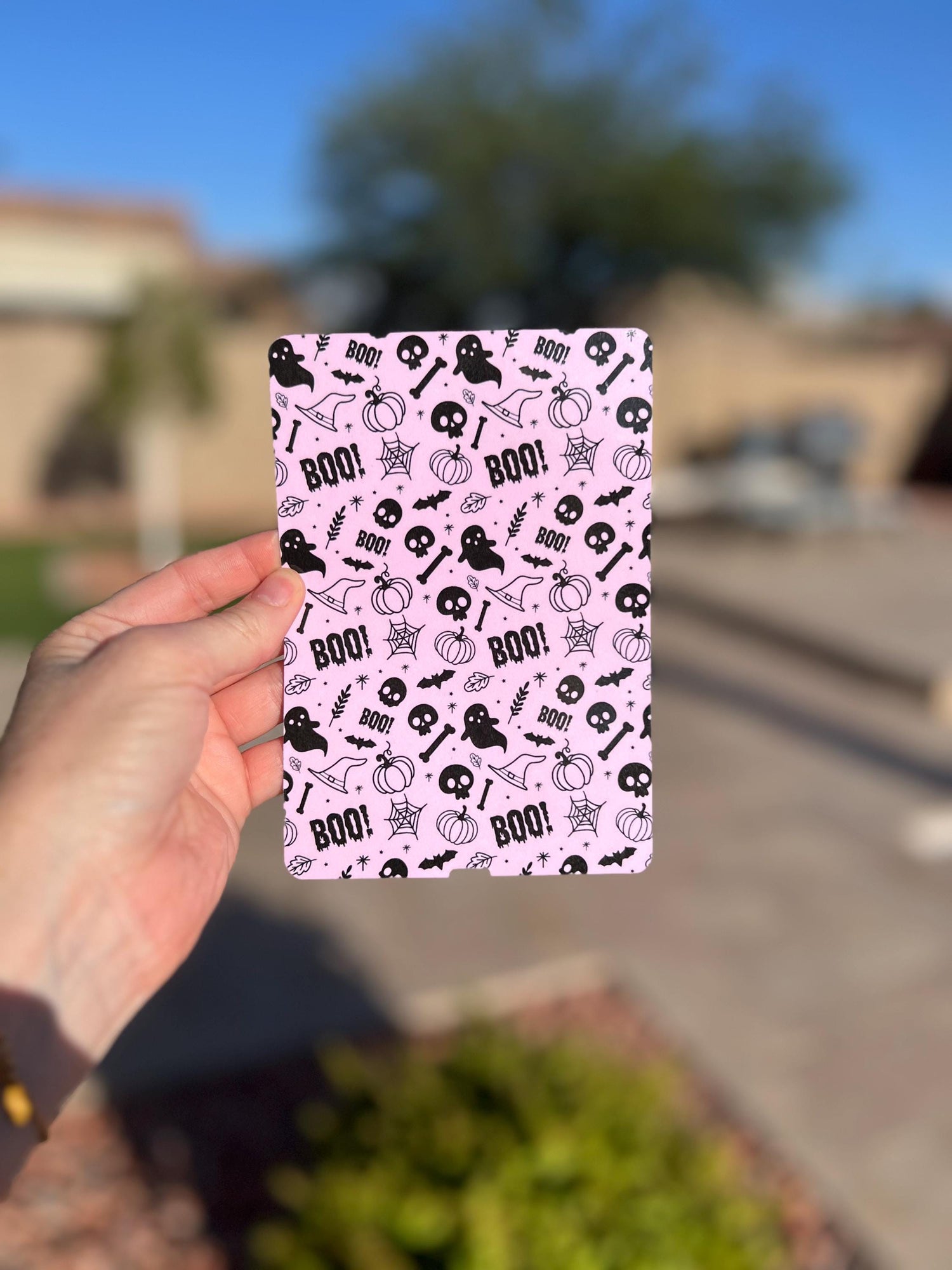 Pink Halloween Kindle Insert: Spooky-Cute E-Reader Cover