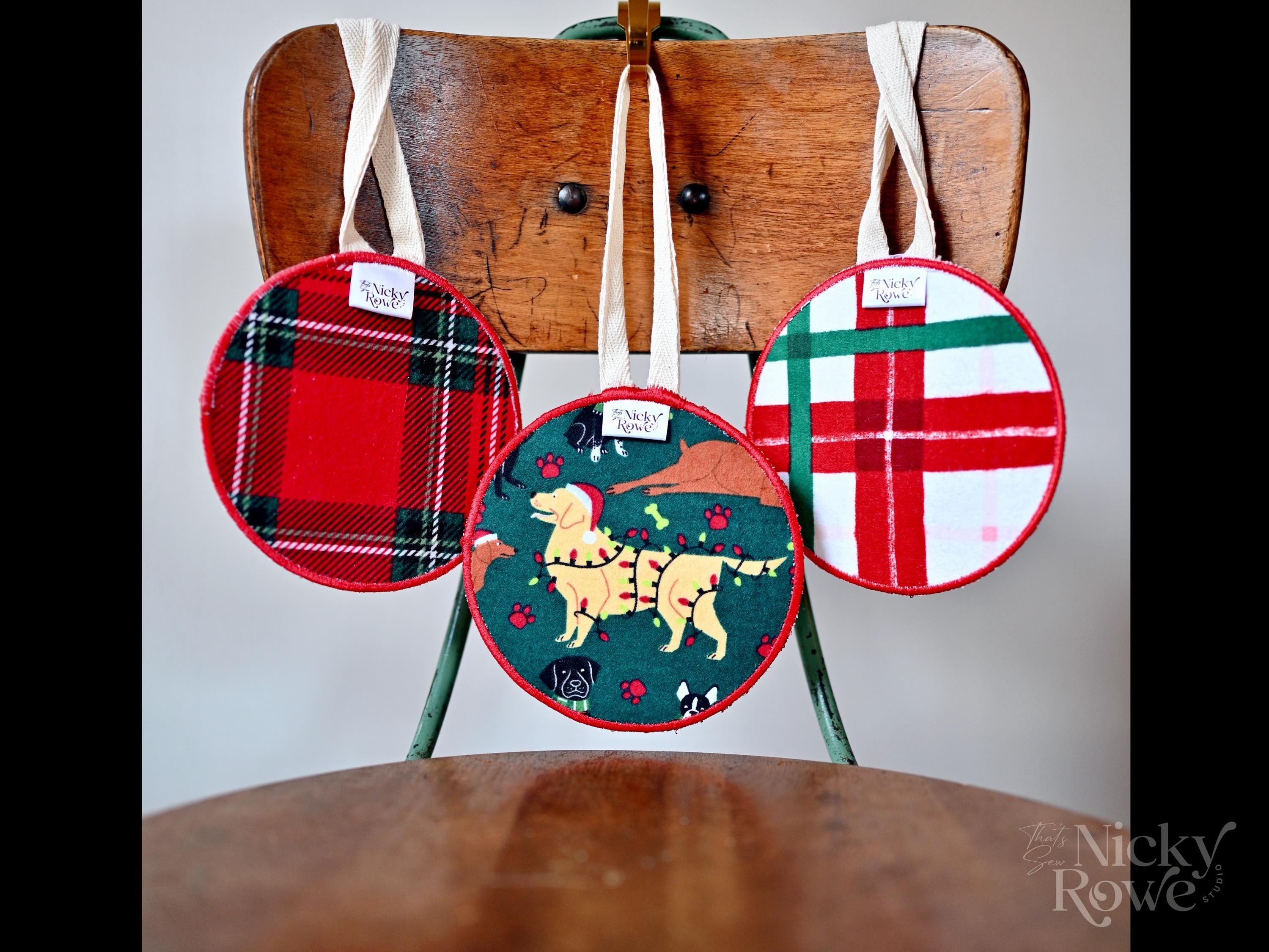 Custom Pet Portrait Christmas Ornament – Handcrafted Keepsake Gift, Handmade, NO AI
