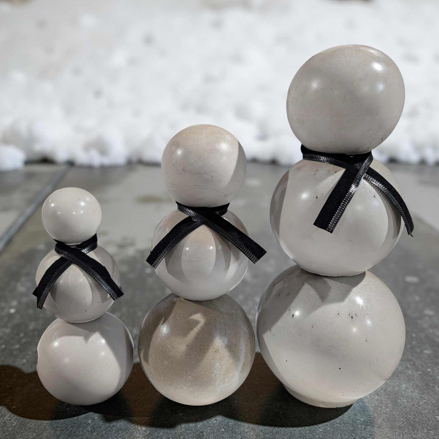Handmade Concrete Snowman Set – Modern Minimalist Winter Décor