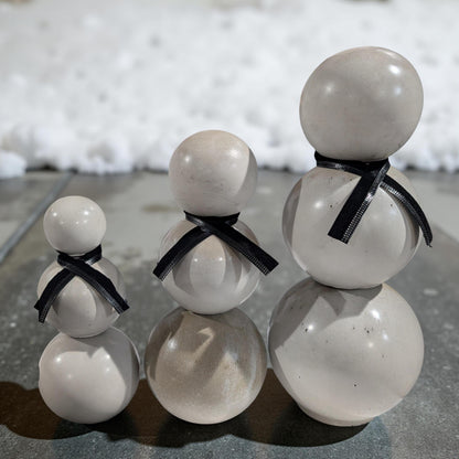 Handmade Concrete Snowman Set – Modern Minimalist Winter Décor