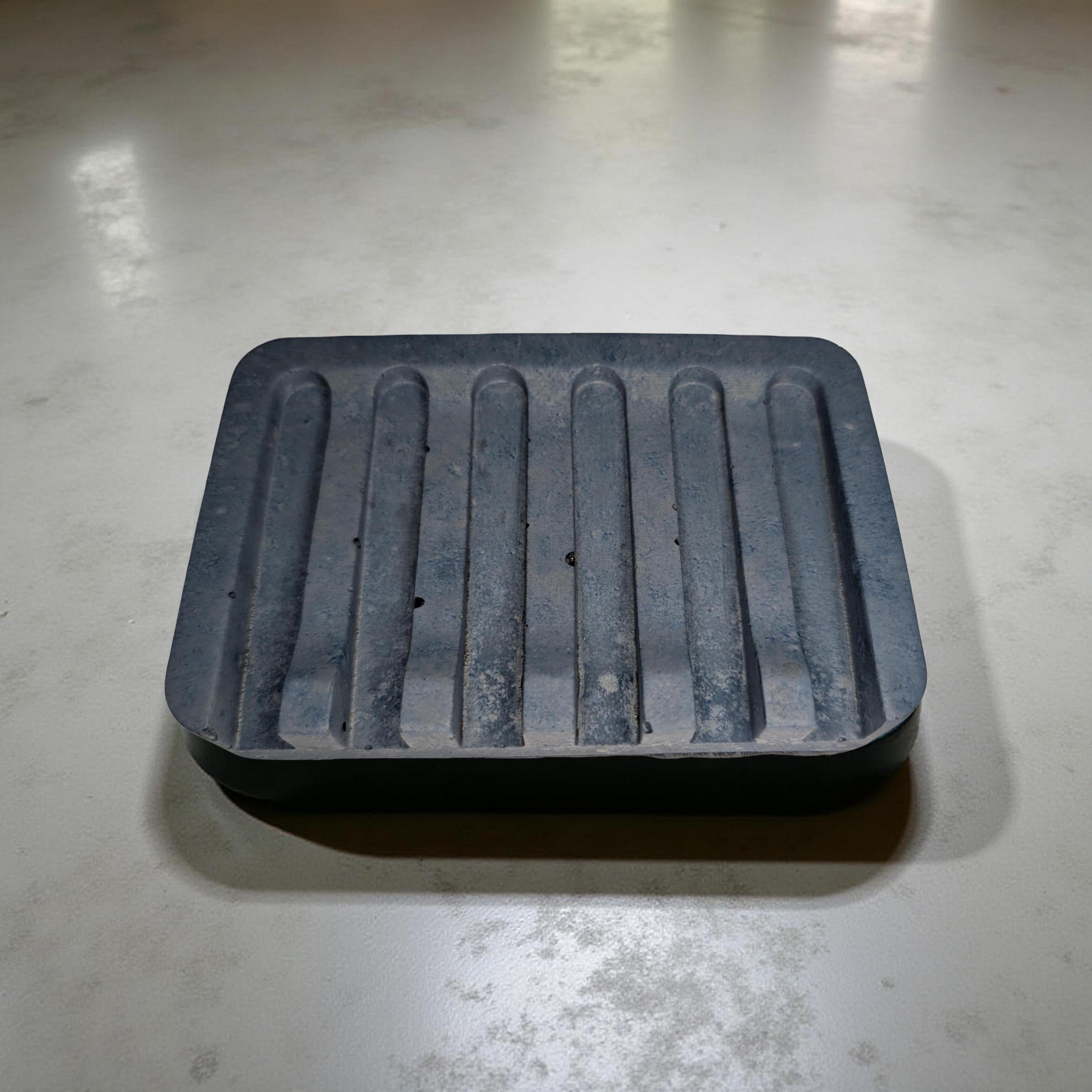 Handmade Concrete Waterfall Soap Dish – Modern Bathroom Decor, Minimalist Sink Accessory, Waterproof Soap Tray, Draining Soap Holder