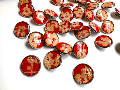 Medium Round Buttons - Cream Flowers on Bright Red Background - 16mm