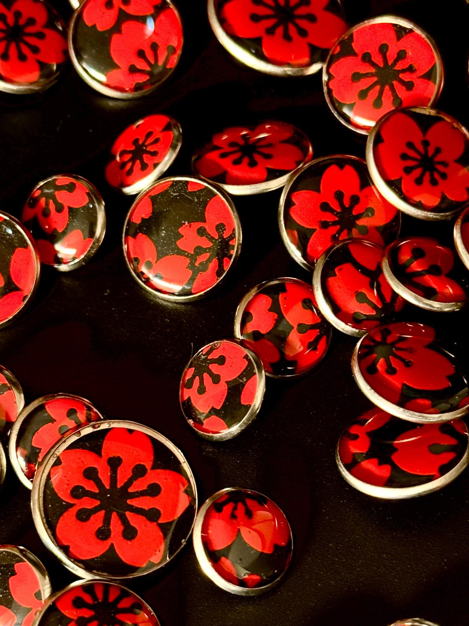 Small Round Buttons - Red Flowers on Black Background - 12mm