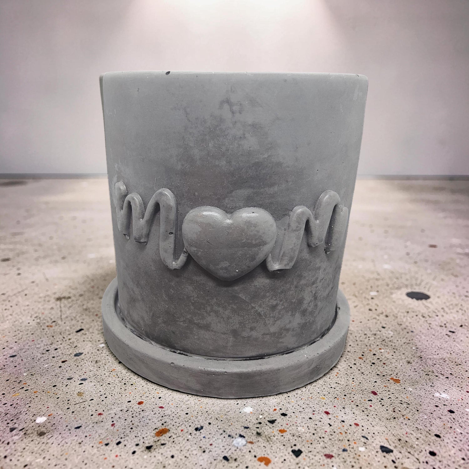 Concrete Mom Planter with Drainage Tray - Mother&amp;