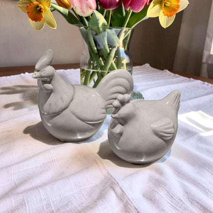 Handmade Concrete Chicken Statue Set – Minimalist Farmhouse Decor – Modern Industrial Rooster &amp; Hen Figurines – Nordic Style Concrete Bird