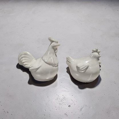 Handmade Concrete Chicken Statue Set – Minimalist Farmhouse Decor – Modern Industrial Rooster &amp; Hen Figurines – Nordic Style Concrete Bird