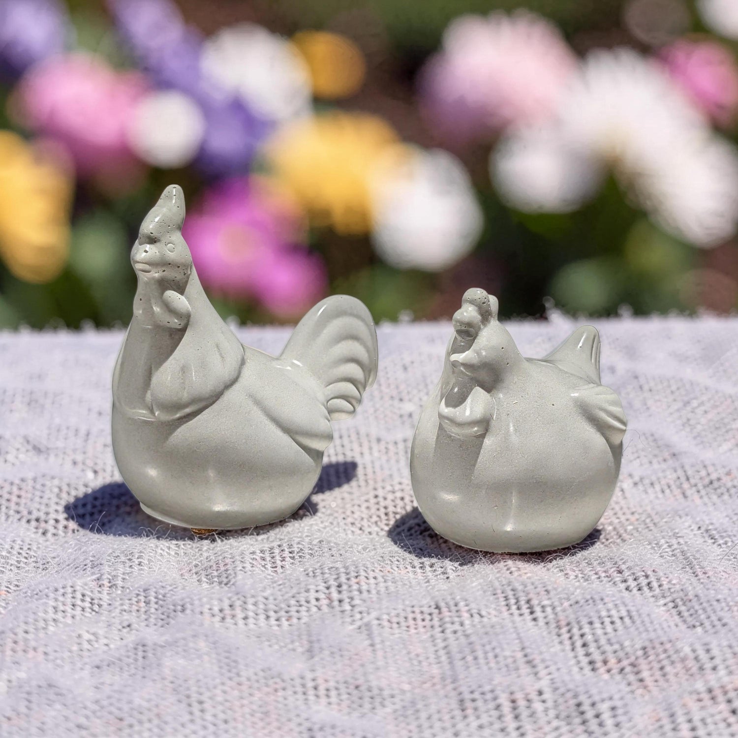 Handmade Concrete Chicken Statue Set – Minimalist Farmhouse Decor – Modern Industrial Rooster &amp; Hen Figurines – Nordic Style Concrete Bird