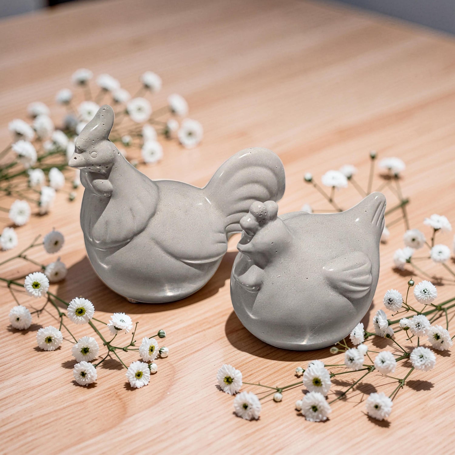 Handmade Concrete Chicken Statue Set – Minimalist Farmhouse Decor – Modern Industrial Rooster &amp; Hen Figurines – Nordic Style Concrete Bird