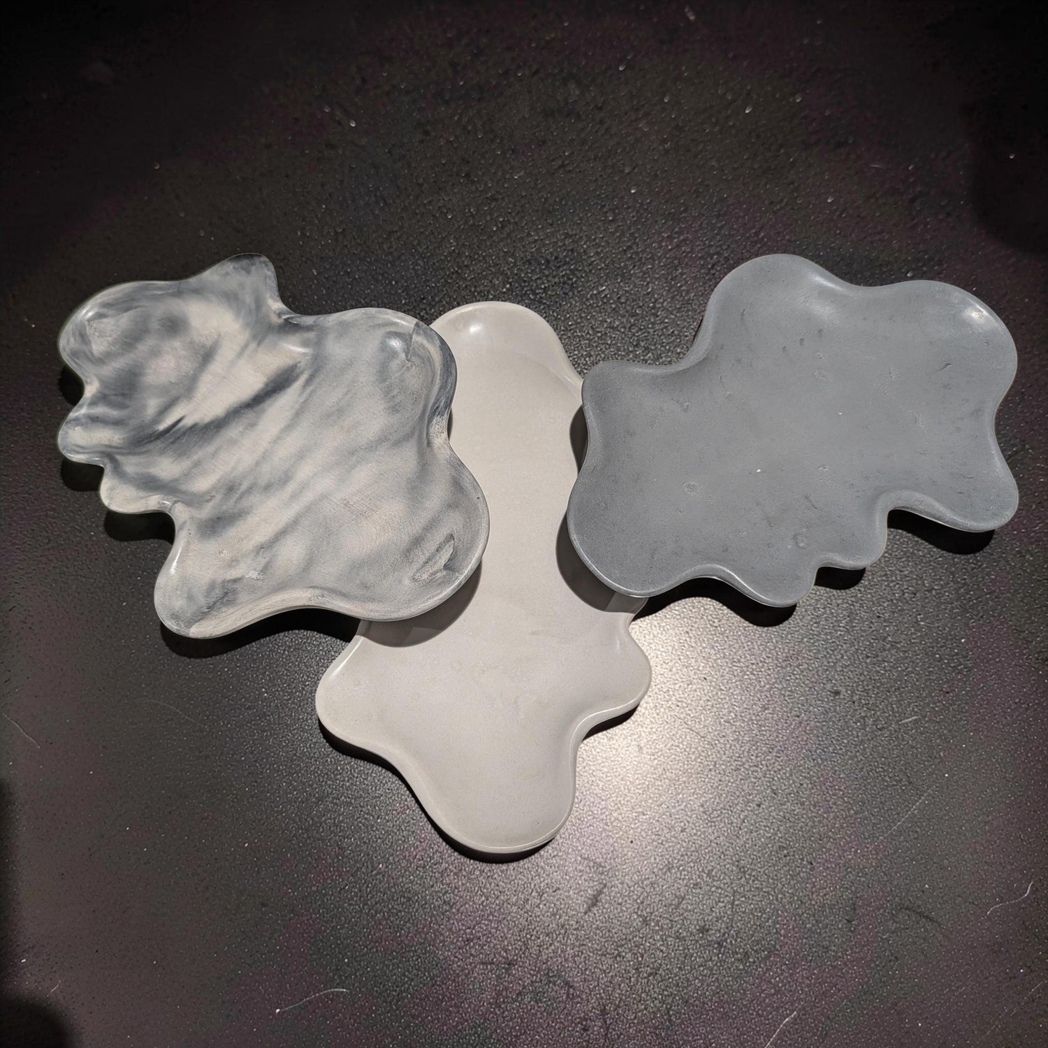 Large Concrete Cloud Tray, Irregular Organic Catchall Dish, Abstract Sculptural Vanity Tray, Minimalist Concrete Jewelry Plate