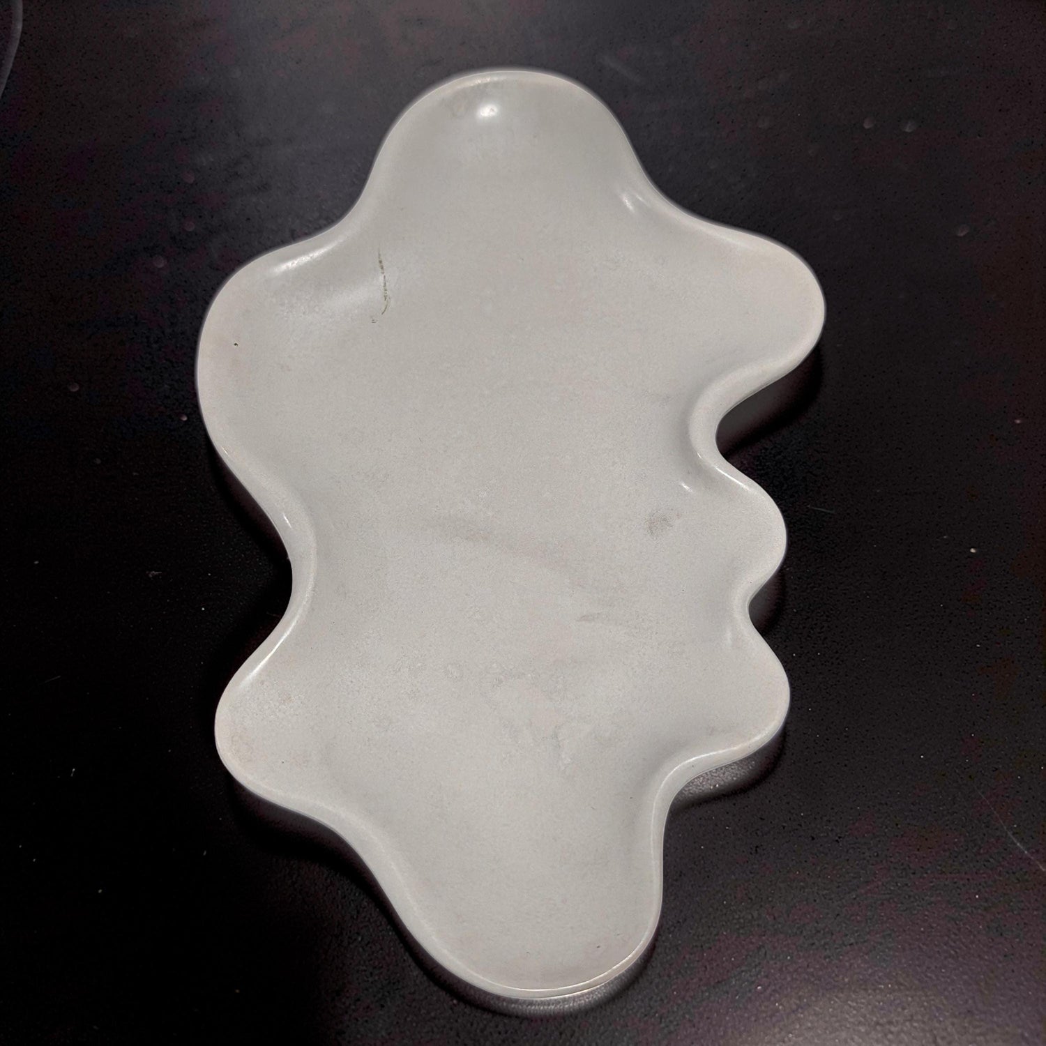 Large Concrete Cloud Tray, Irregular Organic Catchall Dish, Abstract Sculptural Vanity Tray, Minimalist Concrete Jewelry Plate