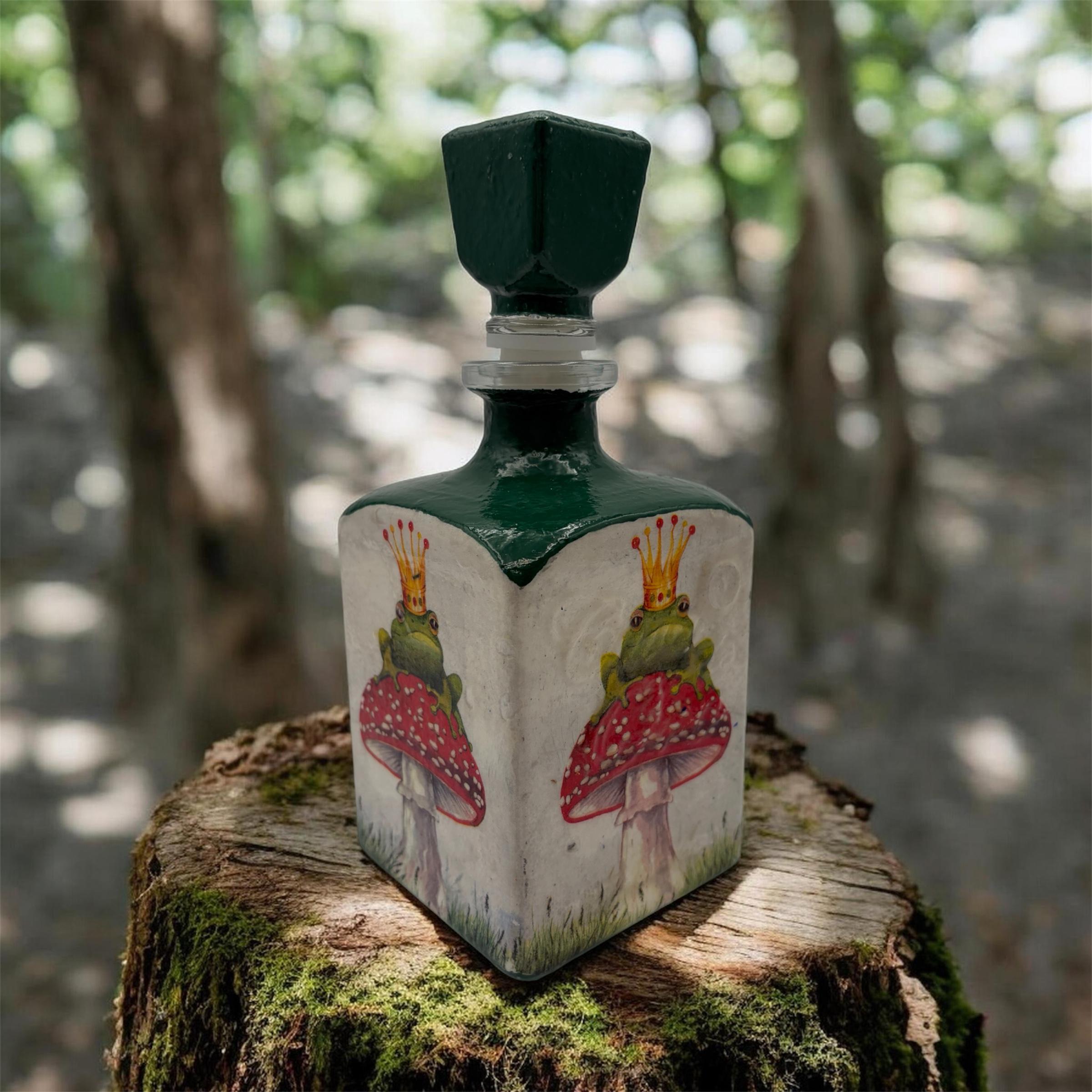 Decoupaged Tequila Bottle, Frog King Bar Decor, Refillable 750ml