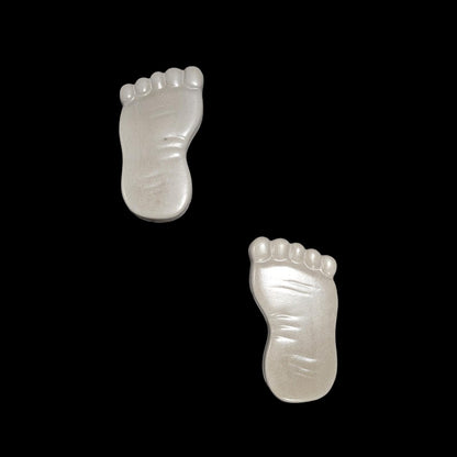Large Concrete Feet Stepping Stones, Pair of Left &amp; Right Footprint Garden Path Decor, Sealed Outdoor Walkway Pavers