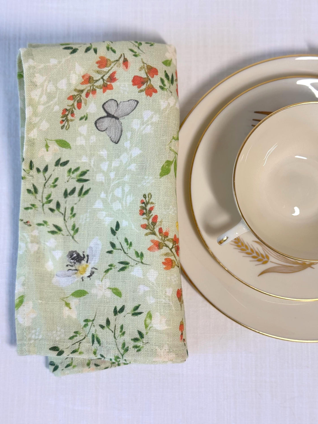 Bee Floral Moss Linen Napkins – Green Botanical Cloth Napkin Set – Garden Table Decor